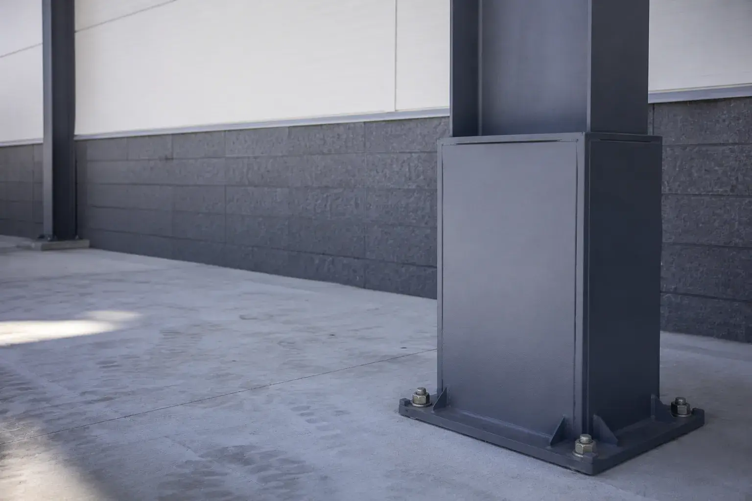 Column Covers in Caledon, Ontario, fabricated and installed by The Grate Guys